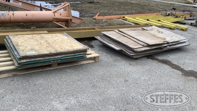 (2) Pallets of Plywood